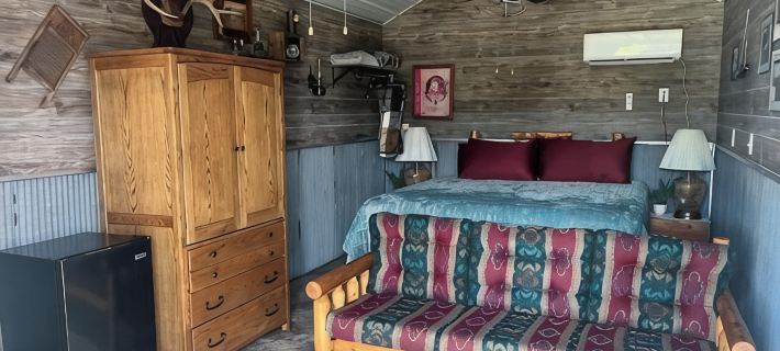 “Clabe” one of the 5 Tiny Cabins on the Osage River Hotels in Miller County