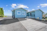 Willow - 5 Bedroom 5 Bathroom-Private Hilltop Home - 4-Star