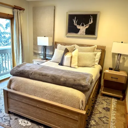 JUST REMODELED Beaver Creek mountain lux!  Heart of Arrowhead steps to ski lift.