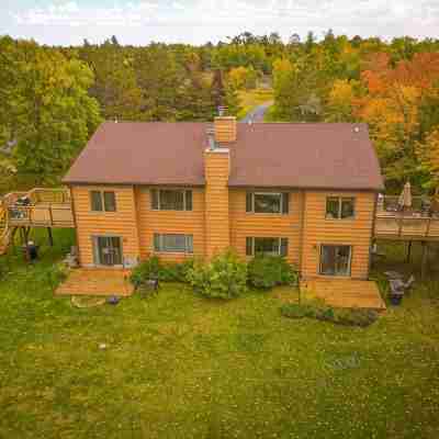 Breezy Hills - Unit 1; Lake Bemidji, King Bed, Kayaks, PB Trail Private Access Hotel Exterior