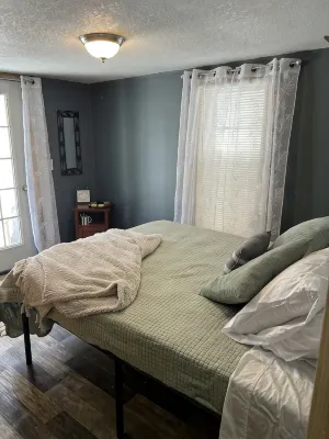 Escape to Cranberry Lake,  a quiet couples cottage. - 3 tähden