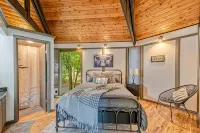 Walk to Bedford Springs from the "Round House" with an Amazing Golf Course View! - Boutique