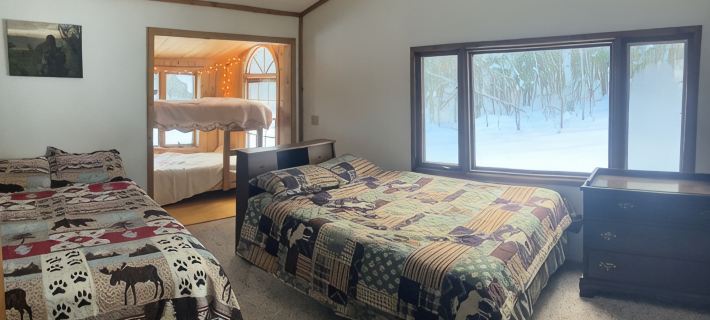 Cozy Cabin located directly on the ORV trail. Peace & seclusion. 치페와 카운티 호텔