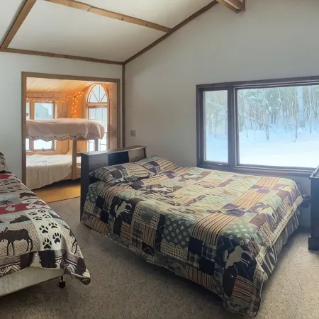 Cozy Cabin located directly on the ORV trail. Peace & seclusion.