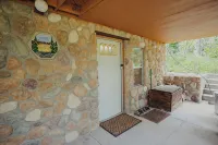 Cozy Log Cabin in Sundance Resort Neighborhood That Sleeps 20+ - 샬레 호텔