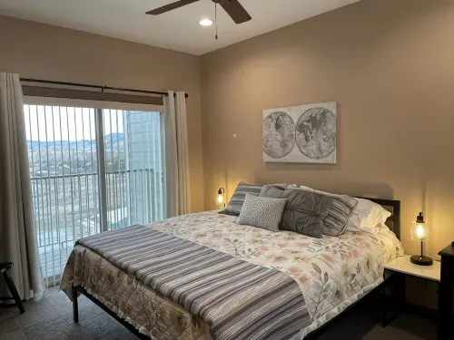 LOVELY 2 Bedroom Fully Furnished w/ Laundry - 3 tähden