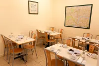 Colliers Hotel - guesthouses