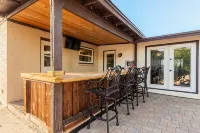 4 Bedrooms, Full Kitchen, Pool table, BBQ, Garage & RV Parking, Golf, Hiking -  Privatzimmer
