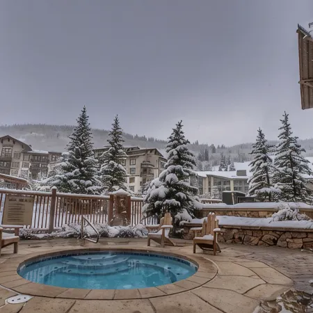 ★★Center Village Condo that Doesn't Feel Like a Rental!★★
