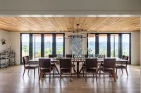 Architect Designed Wine Country View Home - Pool and Spa - Published in Magazine - 5 ดาว