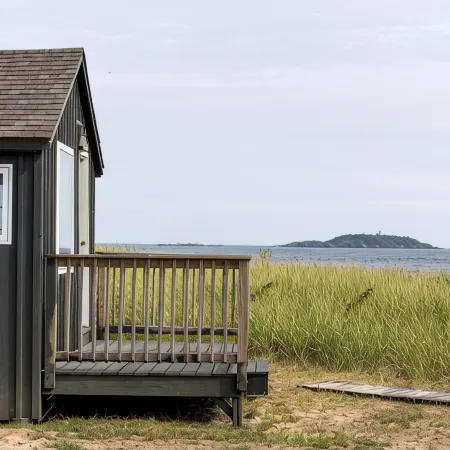 Driftwood Studio Beachfront cottage right in the Dunes