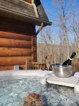 Escape to the Mountains Hot Tub, Fire Pit & Peaceful Cabin - Chalets