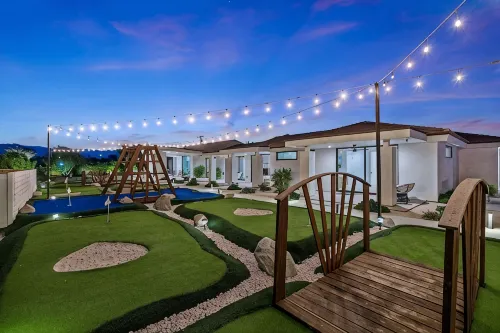 Private Oasis: 45 ft Pool, Spa, New Pickleball Ct, 9-Hole Golf, Grass Volleyball - บูติค