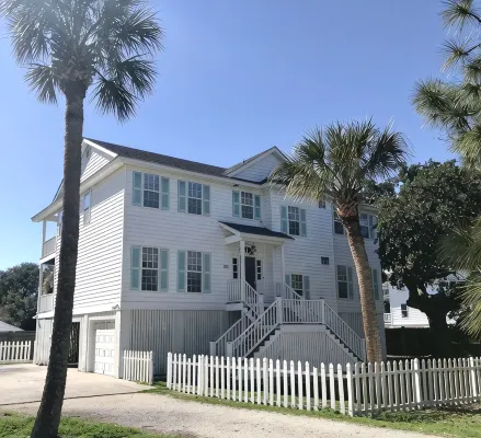 2nd House from the Beach, Water Views, Beautiful Sunsets, Walk to Downtown! - Boutique