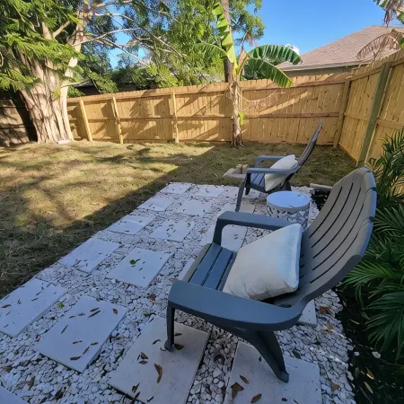 Palm Harbor Renovated 3-bedroom Hideaway!