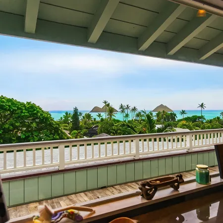 Penthouse Living in Beautiful Lanikai – 2 Bedrooms, 1 Bathroom, Ocean Views