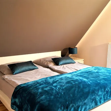 Modern, spacious vacation home - natural beach, space & tranquillity, fireplace