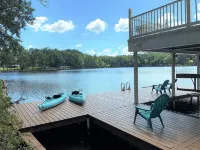 Private Point Lot! Jump Dock! Pool Table, Ping Pong & Air Hockey! - Wifi