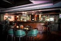 Palm Meadows Resort - bar