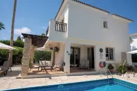 Private Villa with own pool 5 minutes drive to Coral Bay with 2 Sandy beaches - Private Pool