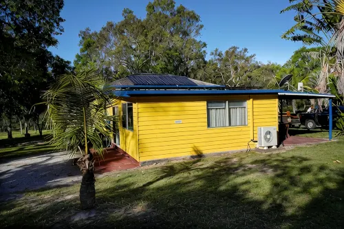 Yellow Cottage | Bush & Beach | Great Barrier Reef - parcheggio