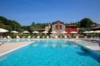 Residence Borgo Mondragon - parking