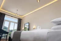 Hotel Grand Belvero - parking
