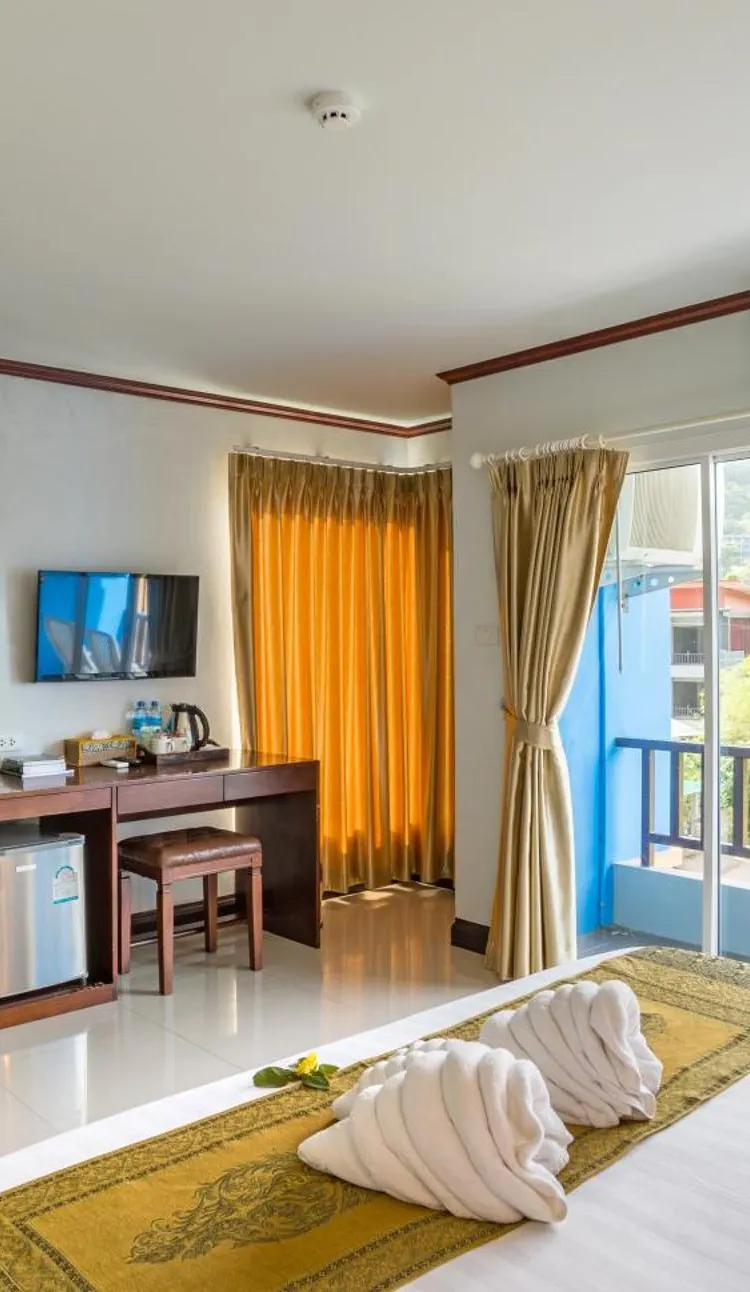 ห้องดีลักซ์ พร้อมทางลงสระว่ายน้ำ