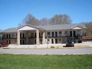 Econo Lodge Inn & Suites