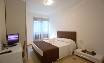 Lacroma Aparthotel - Housity