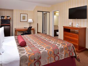 Best Western Plus Raffles Inn & Suites