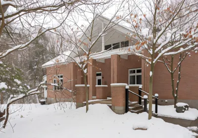 Pigeon Creek Inn - Adults Only Hôtels à : Olive Township