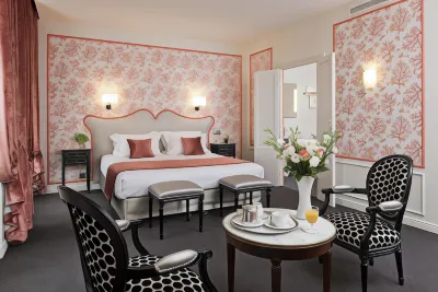 Hotel Saint-Pétersbourg Opéra & Spa Hôtels à : Paris 9ème