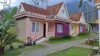Istana Bromo Hotel dekat Masjid Attaqwa LTMNU Dsn. Wonorejo Desa. Kandang Tepus Senduro Lumajang