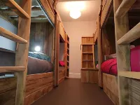 Ty Glyndwr Bunkhouse, Bar and Cafe - Hostels