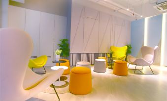 Fives Hotel Dnp - Housity