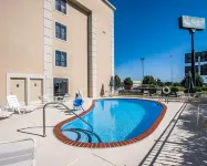 Quality Inn Murfreesboro-University Area - Pools