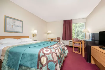 Super 8 by Wyndham Menomonie WI Hotels in Menomonie