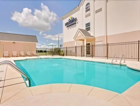 Microtel by Wyndham Perry National Fairground Area I-75