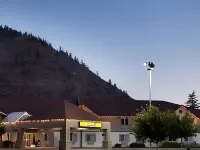 Super 8 by Wyndham West Kelowna BC Hotel a Central Okanagan G