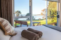Pelican Sands Scamander Hotels in St Helens