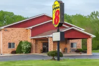 Super 8 by Wyndham Watseka Hotels in Middleport Township