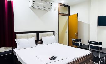 Roomshala 140 Hotel 24 & 7 - Malviya Nagar