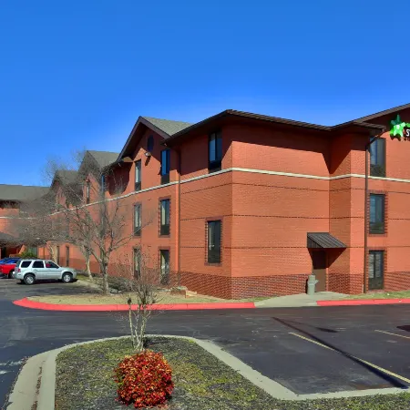 Extended Stay America Suites - Oklahoma City - Northwest Отели рядом с достопримечательностью «Гольф-поле "Лейк Хефнер"»