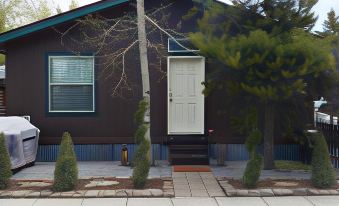 Yellowstone Wildlife Cabins