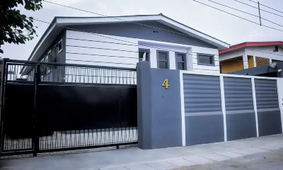 House 2 Guest House Hotel a Mushin