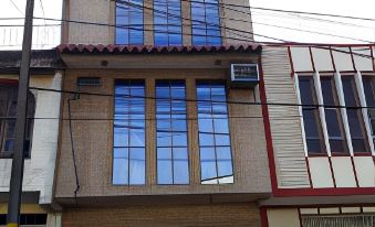 Amazon Dream Hostel with AC and Starlink - Housity