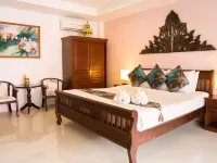 The Florist Resort Hotels near Samui Disc Golf