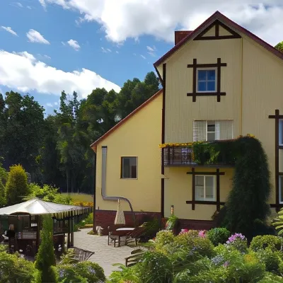 Zolotaya Orkhideya Hotels near Offshore