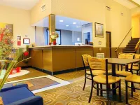Super 8 by Wyndham Burlington Hôtels à : Burlington
